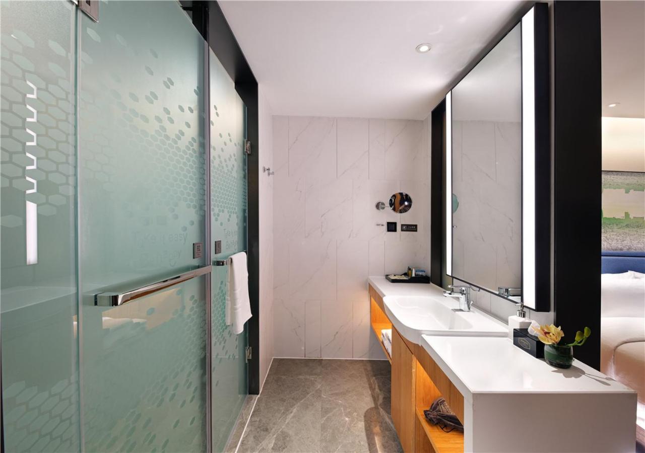 Hampton By Hilton Guangzhou Tianhe Sports Center-Free Shuttle Bus To Exhibition During Canton Fair Period Buitenkant foto