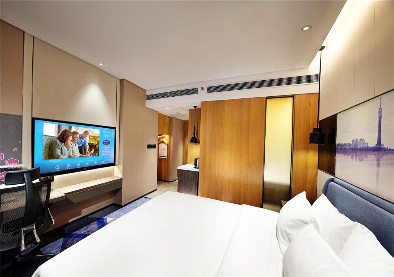 Hampton By Hilton Guangzhou Tianhe Sports Center-Free Shuttle Bus To Exhibition During Canton Fair Period Buitenkant foto